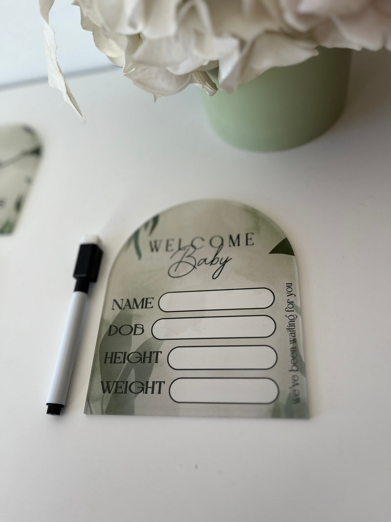 Arch Birth Announcement Sign - Leaves
