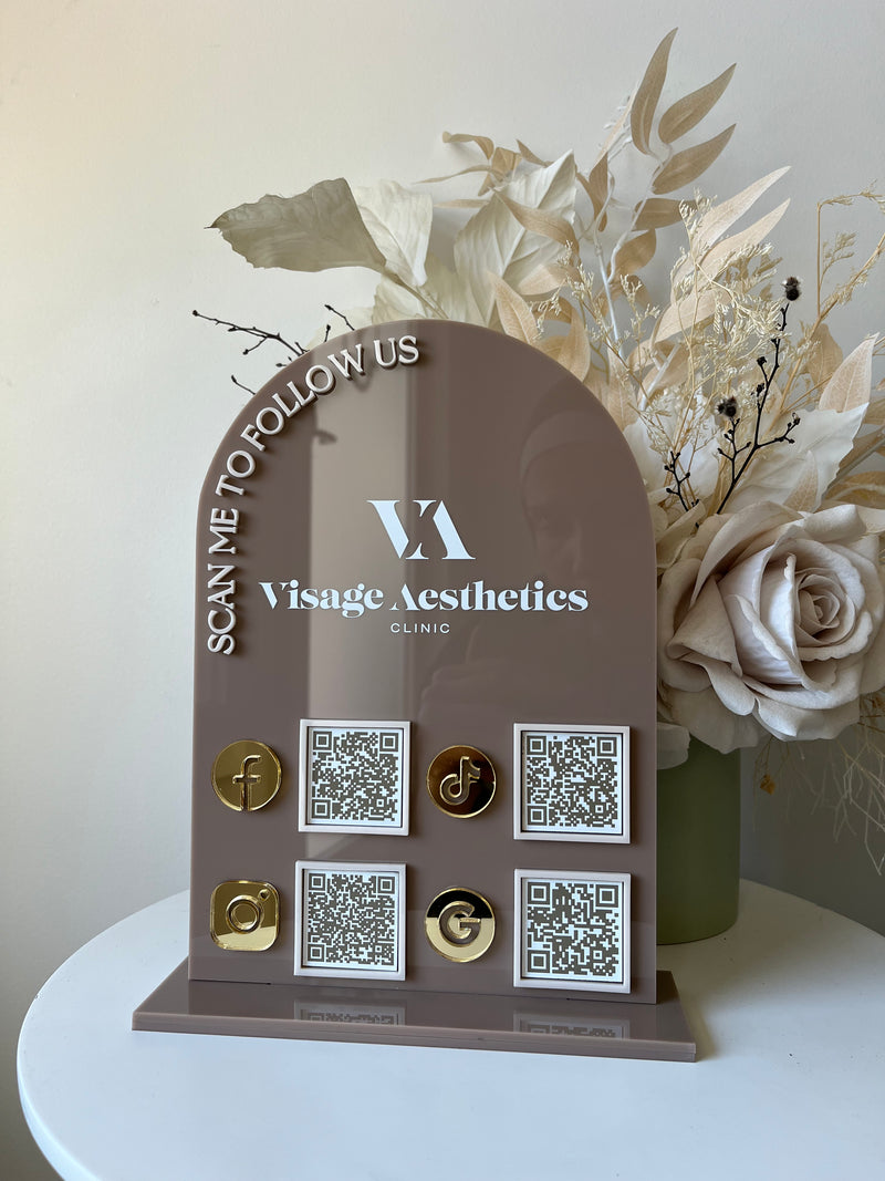 Arched 4 QR Code Sign + Logo