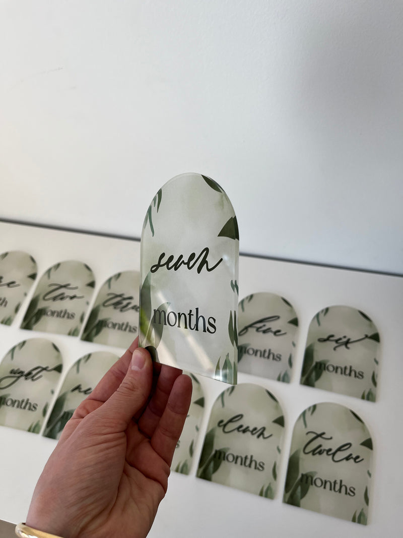 Arch Birth Milestone Set- Leaves