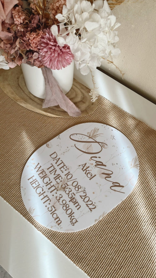 Birth Announcement Floral Oval Sign with Details - Luxe Decor by Lisa