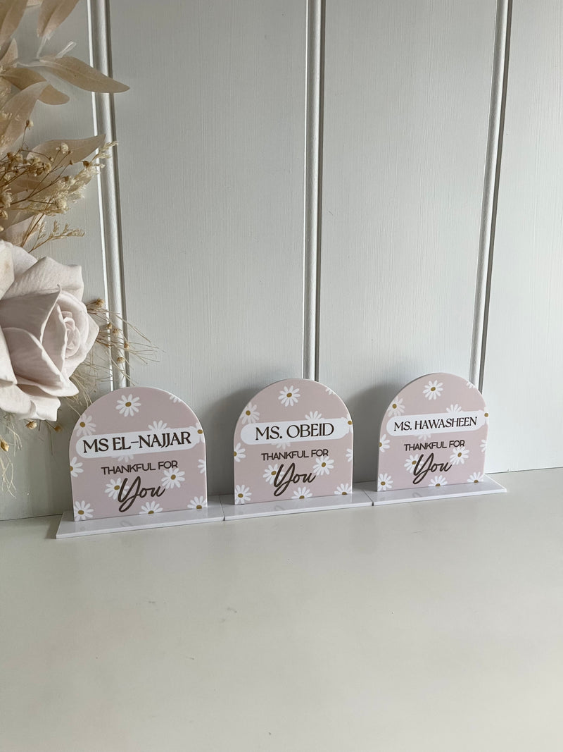 Teachers Printed Arch - Freestanding Style 2 Daisies